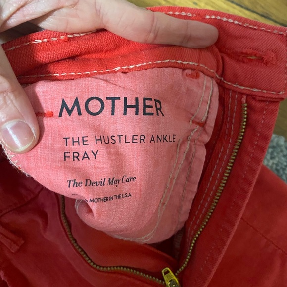 Mother Denim Hustler Ankle Fray jeans, NWT, size 23, red - Picture 4 of 9